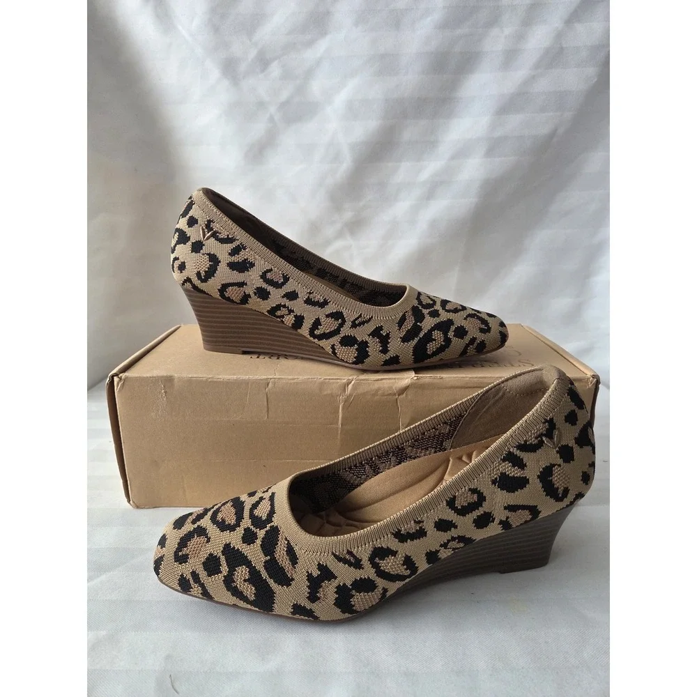 Vivaia Leopard Print Knit Square Toe Wedge Pumps Tan Black New Size 38 US 7‎